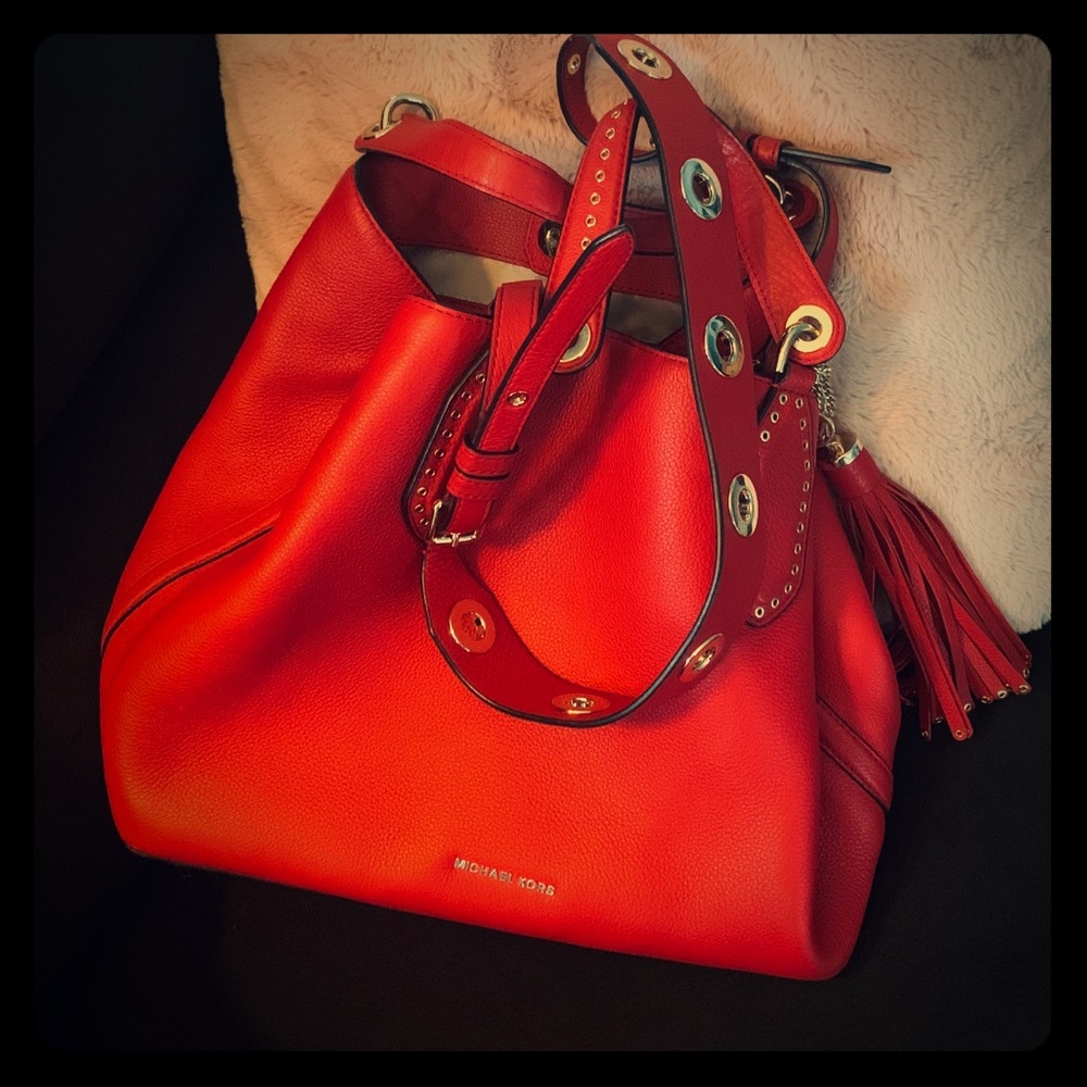 Michael Kors Bucket Bag